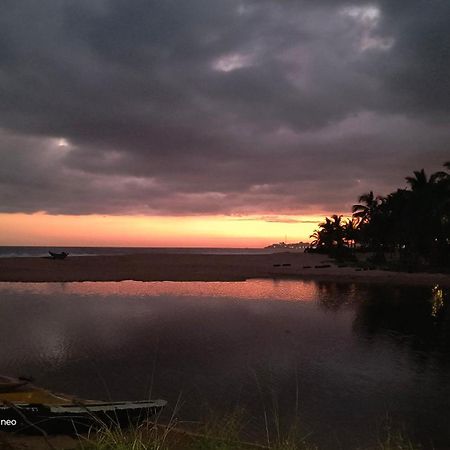 Lonely Beach Resort Tangalle Bagian luar foto