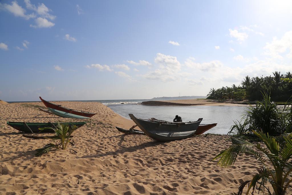 Lonely Beach Resort Tangalle Bagian luar foto