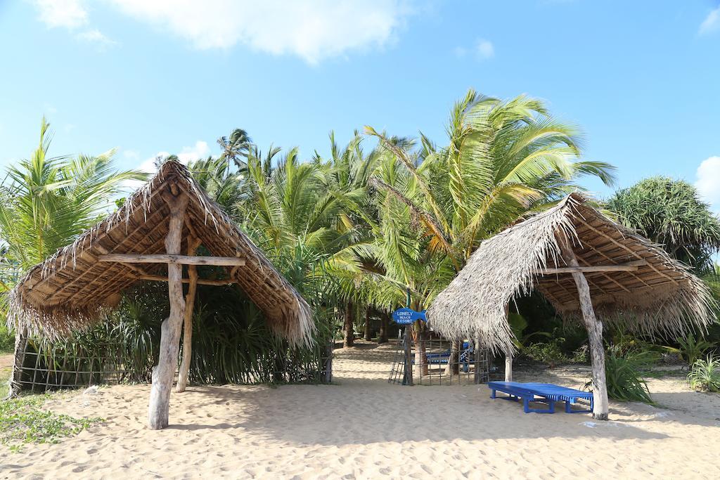 Lonely Beach Resort Tangalle Bagian luar foto