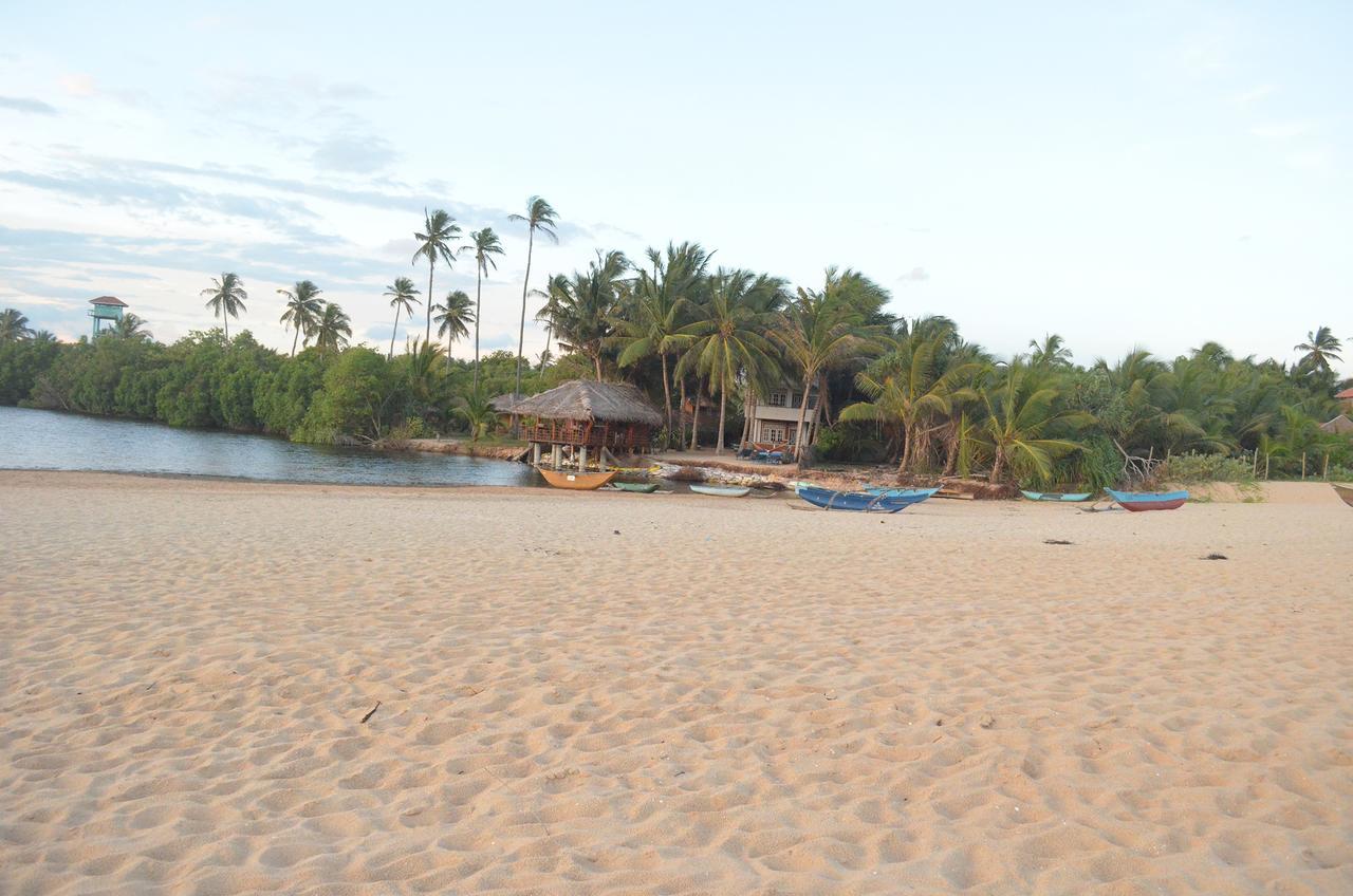 Lonely Beach Resort Tangalle Bagian luar foto
