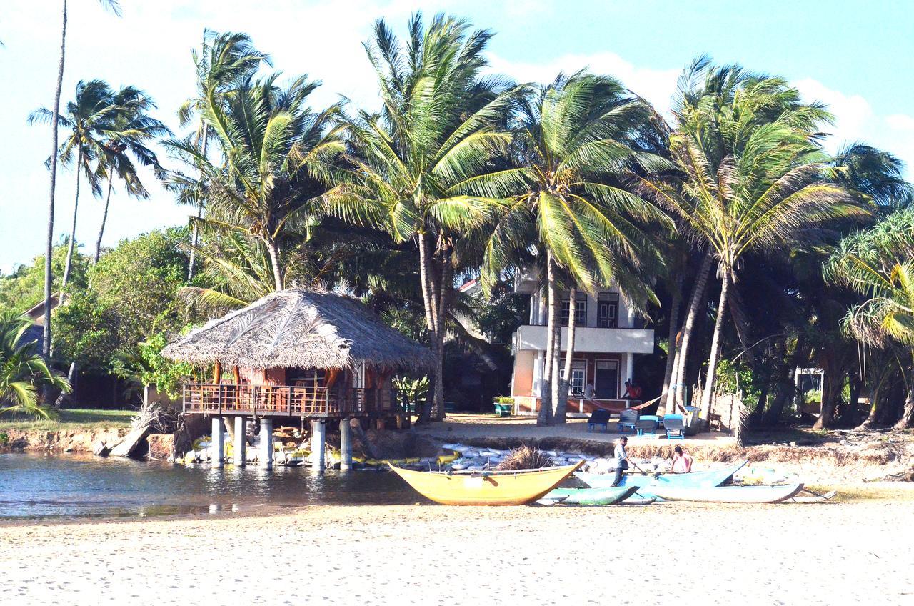 Lonely Beach Resort Tangalle Bagian luar foto